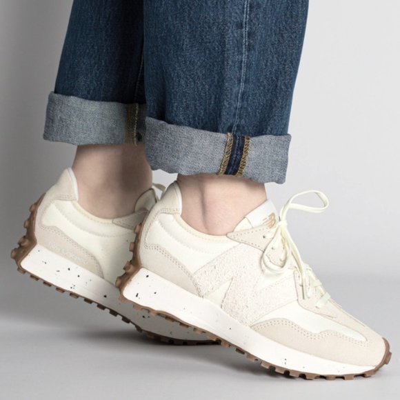 New Balance Women's Sneakers Shoes Casual White Cream Turtledove size 9.5 - Picture 2 of 11